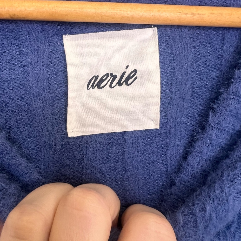 Blue oversized Women's pullover Sweater by Aerie. - Picture 4 of 9